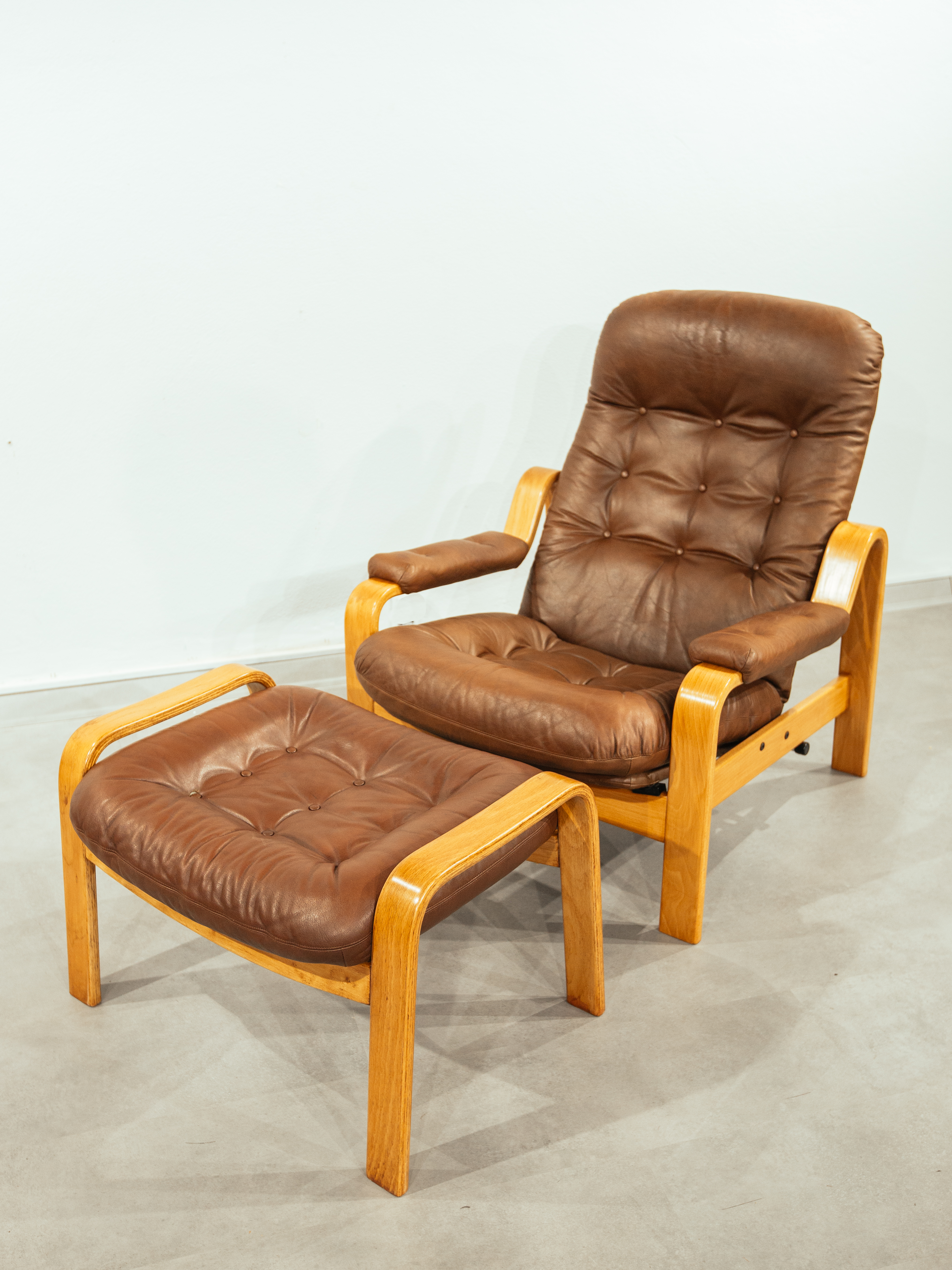 Göte Möbler in Nässjö üretimi 'Relax II' lounge chair 